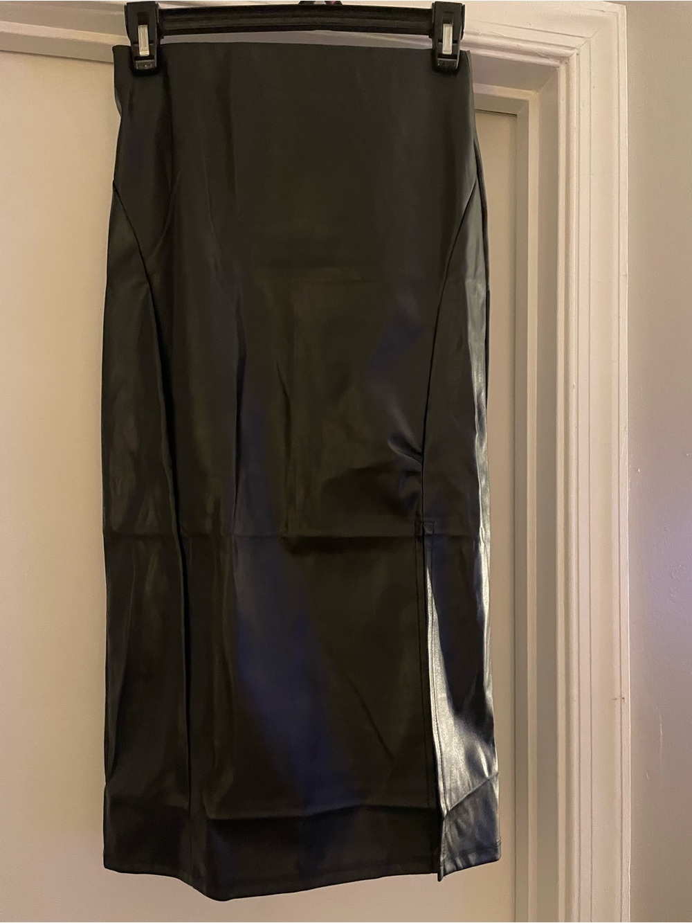 Popular 21 Black Faux Straight Leather Midi Pencil Skirt with Slit - Small